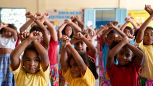 O combate ao racismo deve ser um compromisso da escola.
